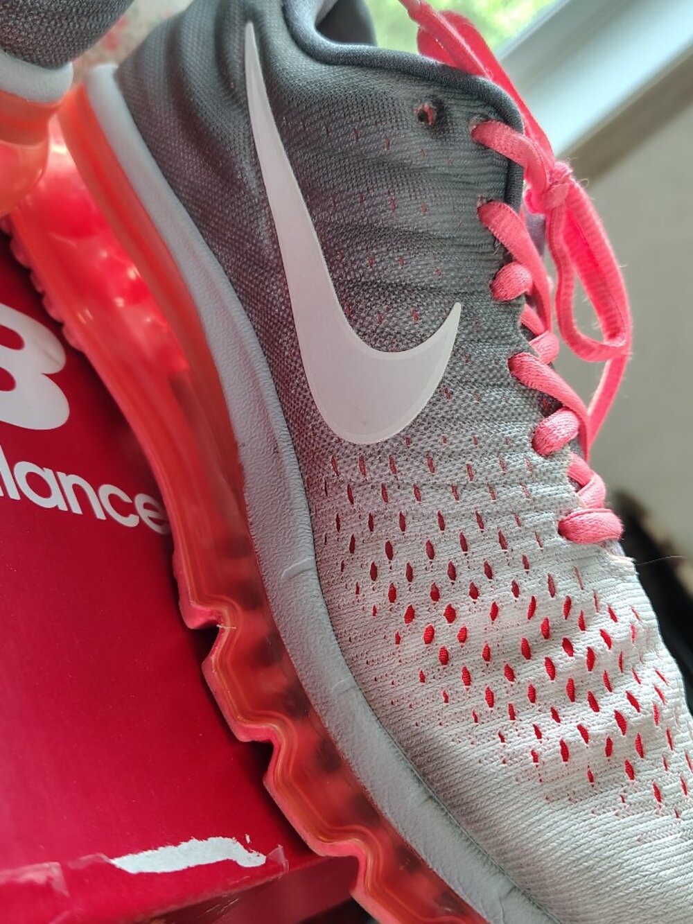 WOMENS NIKE AIRMAX RUNNING SHOES 2017